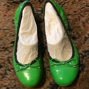 Jimmy Choo Wallach grn patent-leather ballet flats